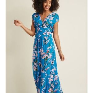 Feeling serene maxi dress in blue floral
